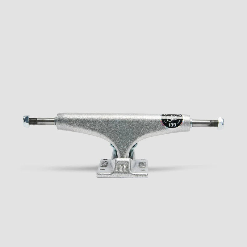 Royal Ultra Light Standard 139 Skateboard Trucks Raw pair