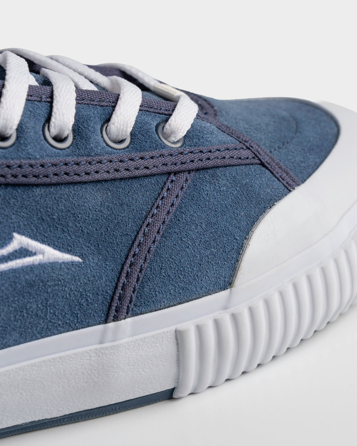 LAKAI CONRAD ELITE SKATE SHOES NAVY WHITE
